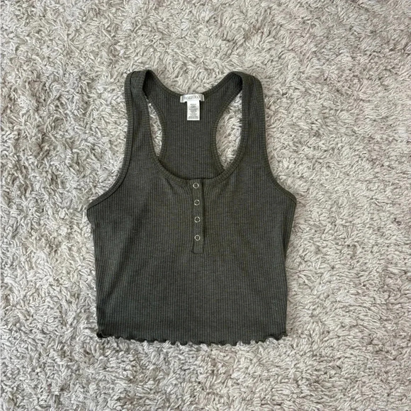 Green tank top - Picture 1 of 5